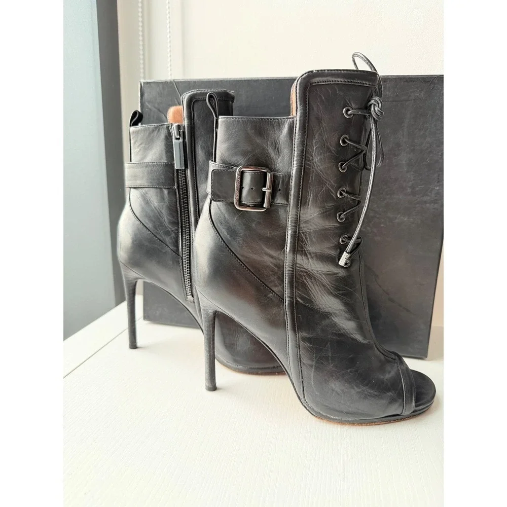 Rachel Zoe Maggie Black Leather Peep Toe Lace Up Booties Size 8